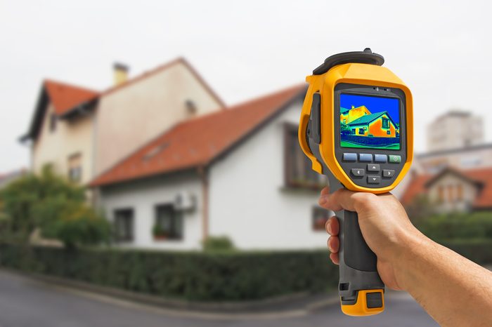 Recording Heat Loss at the House With Infrared Thermal Camera