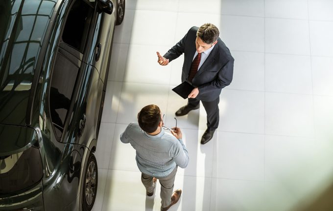 How to Spot a Good Car Salesperson—Or a Bad One