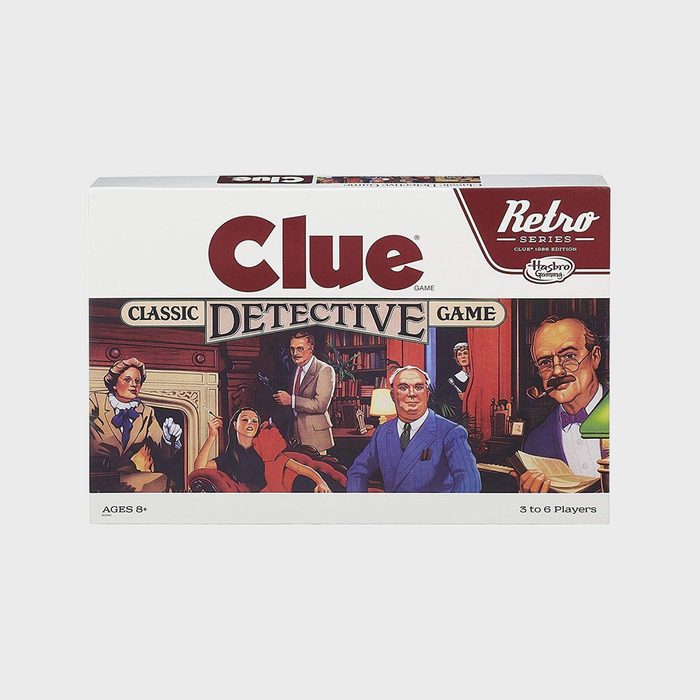 Board game box features characters in classic detective attire conversing in a vintage room. Text reads: 