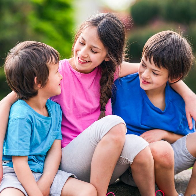 Attention, Middle Children! Here’s Why You’re Better Than Your Siblings, According to Science