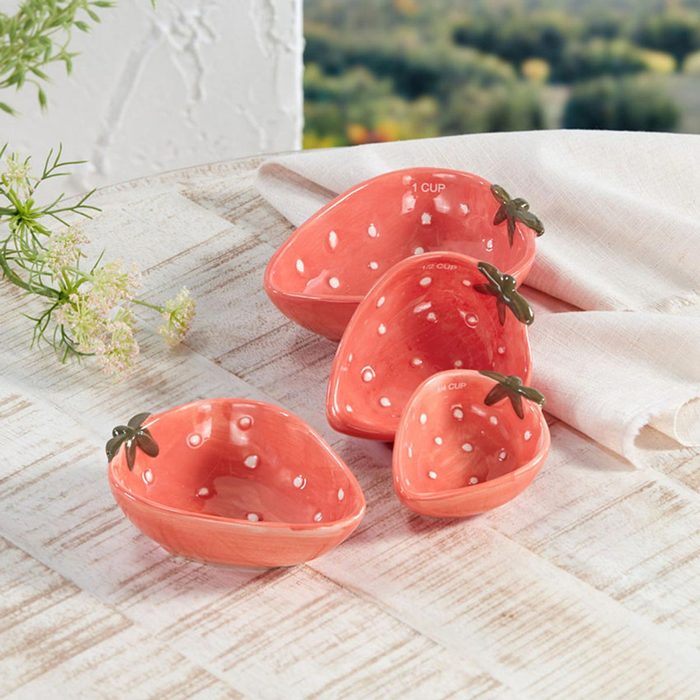 Strawberry Measuring Cups